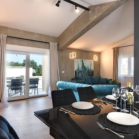 With Private Pool Near Rovinj - Open 2022